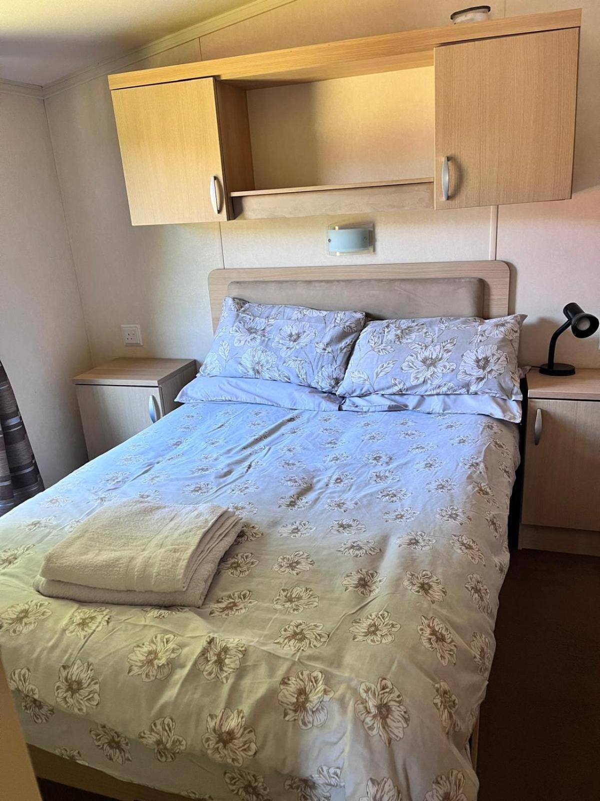 Van Number 123 Beautiful Caravan Sleeps 4 Aberystwyth Extérieur photo
